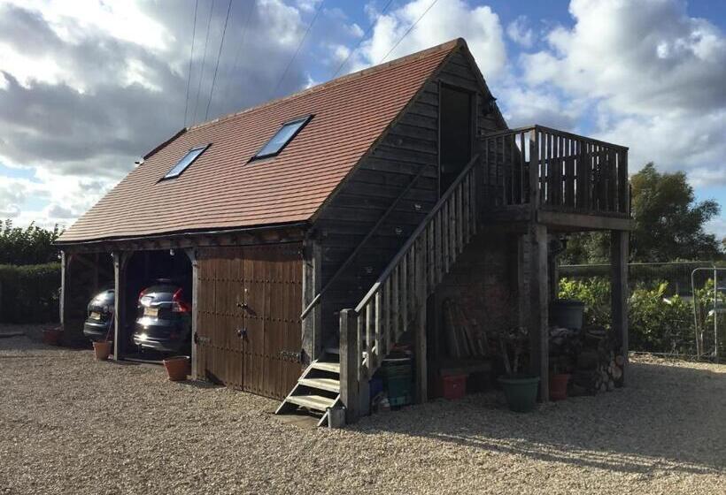 Oaks Barn