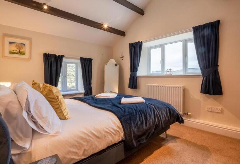 Peep O Day Stylish 4bedroom Cottage With Dale View