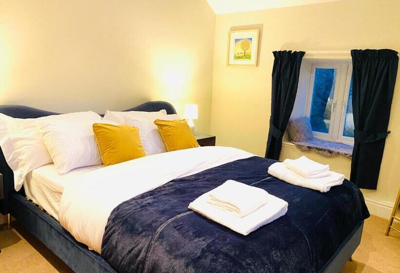 Peep O Day Stylish 4bedroom Cottage With Dale View