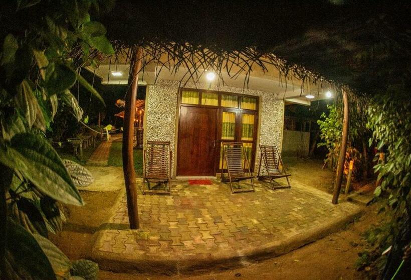 Pensió Cool Positive River Side