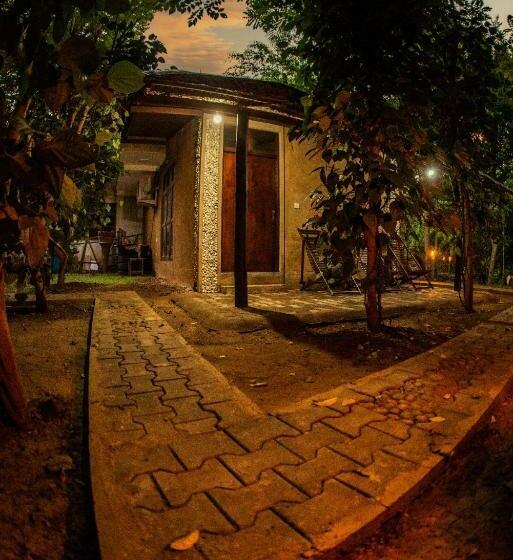 Pensió Cool Positive River Side