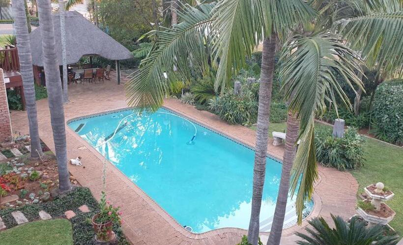 بنسيون Georeen Guest House