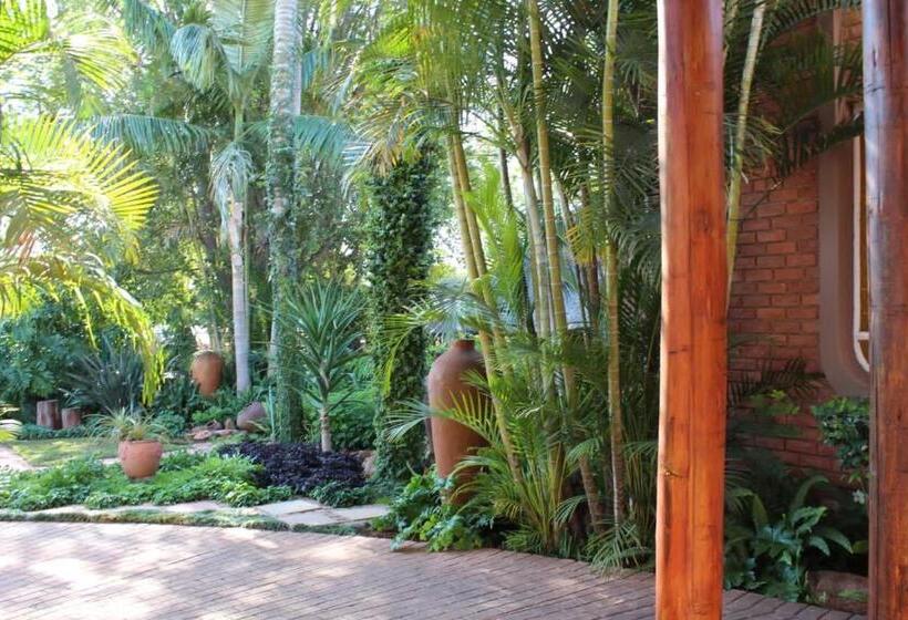 פנסיון Georeen Guest House