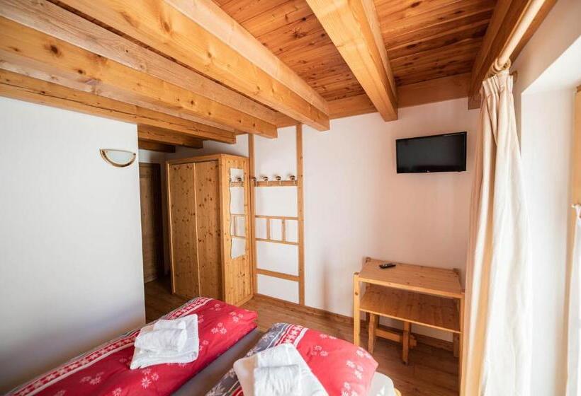 بنسيون Moie Camere