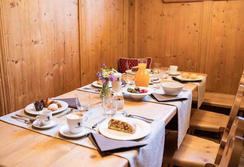 بنسيون Moie Camere