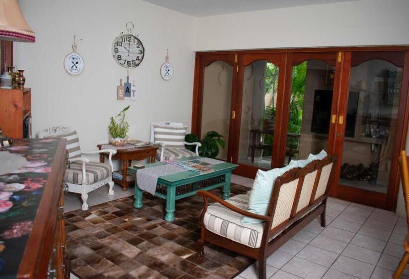 Пансион Tengo Guest House