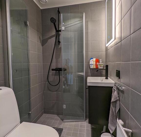 Poolorama Lodge   With Magnificent Mountain View