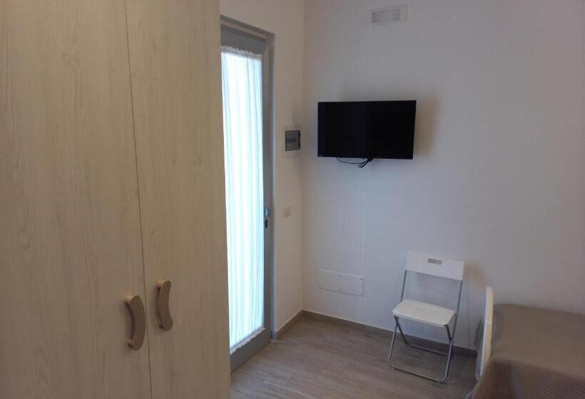 Punta Pagliaia Rooms