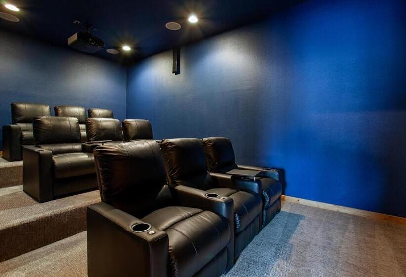 Rocky Retreat   Mtnview,communitypool,theaterroom