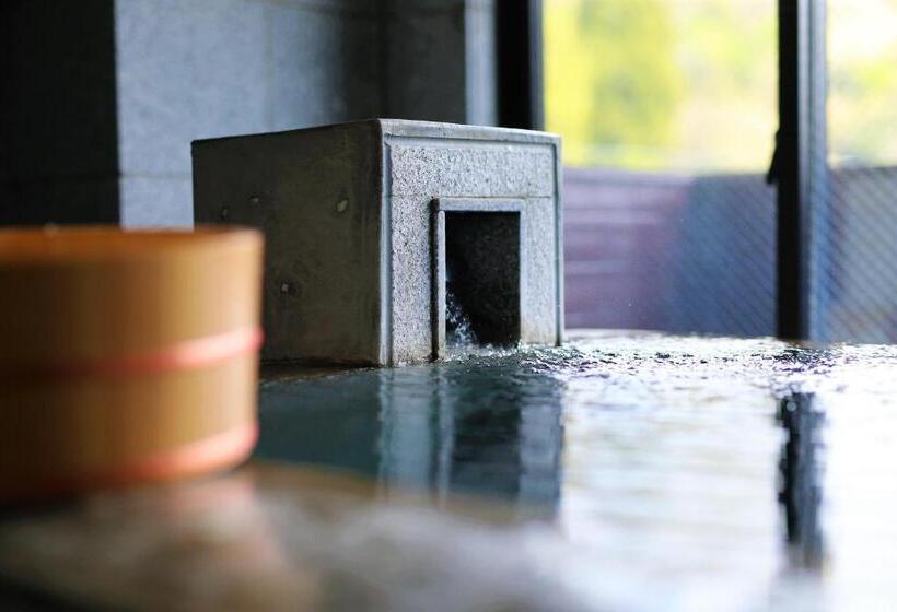 Ryokan 湯村温泉郷 御宿コトブキ