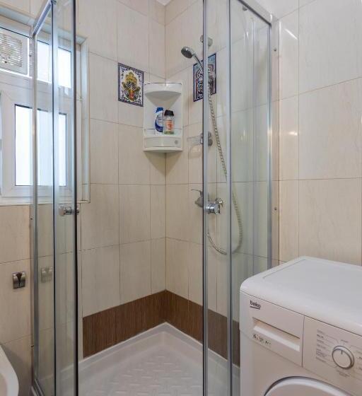 Sea View Apartment In St Paul S Bay