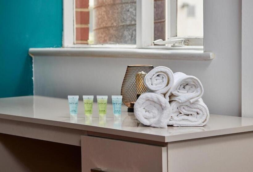 Spacious City Centre 3 Bedroom, 3 Bathroom