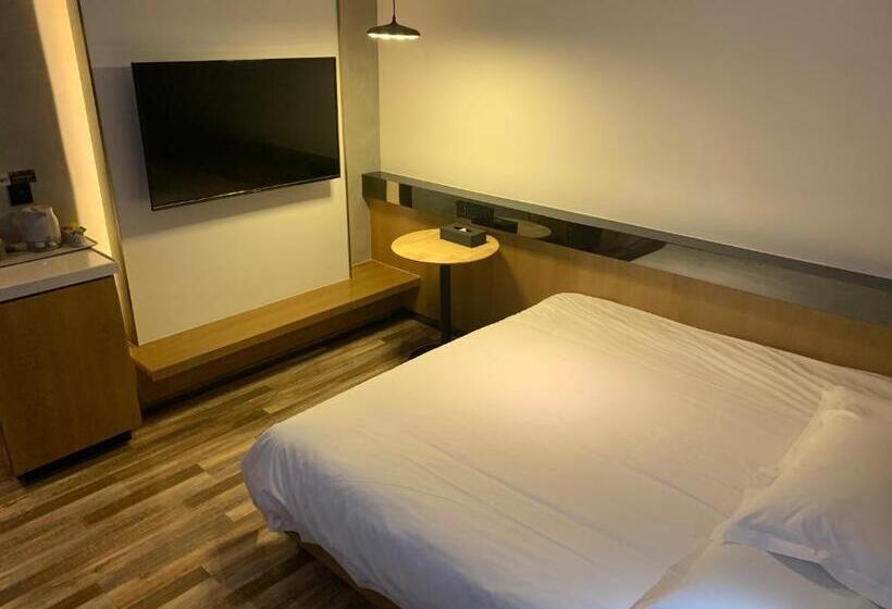 银座佳驿精致酒店(济阳汽车总站店)