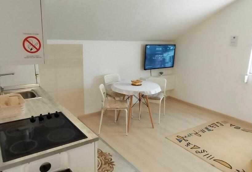 A1   Airport Belgrade Apartment