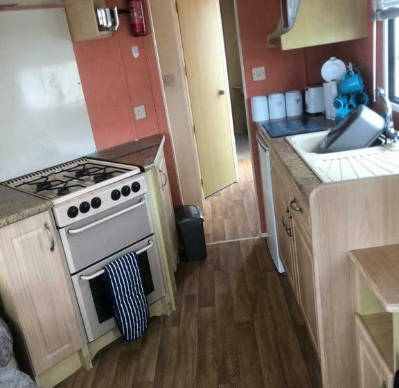 A4 The Chase 6 Berth Pet Friendly Caravan With Decking