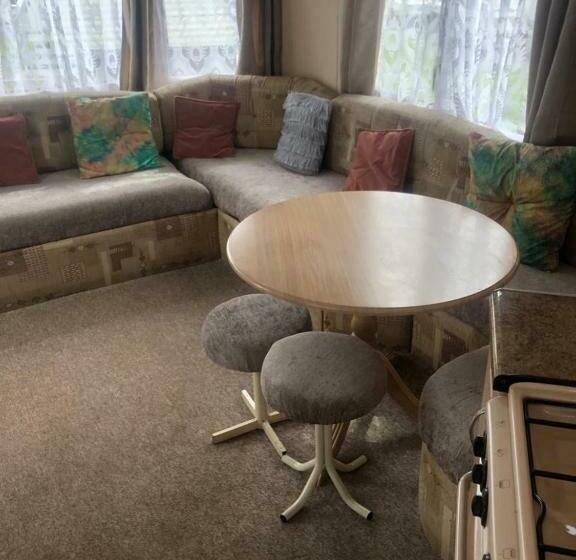 A4 The Chase 6 Berth Pet Friendly Caravan With Decking