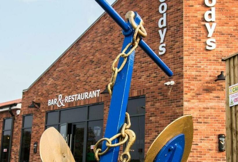 A4 The Chase 6 Berth Pet Friendly Caravan With Decking