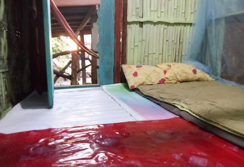 ユースホステル The Rock Hut