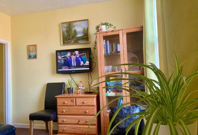 Apartments Near The Sea With Free Parking Southend On Sea