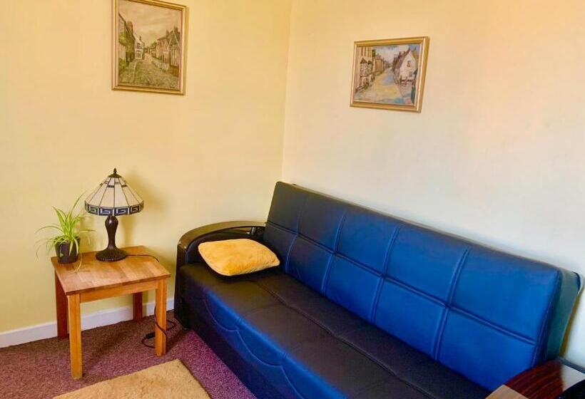 Apartments Near The Sea With Free Parking Southend On Sea