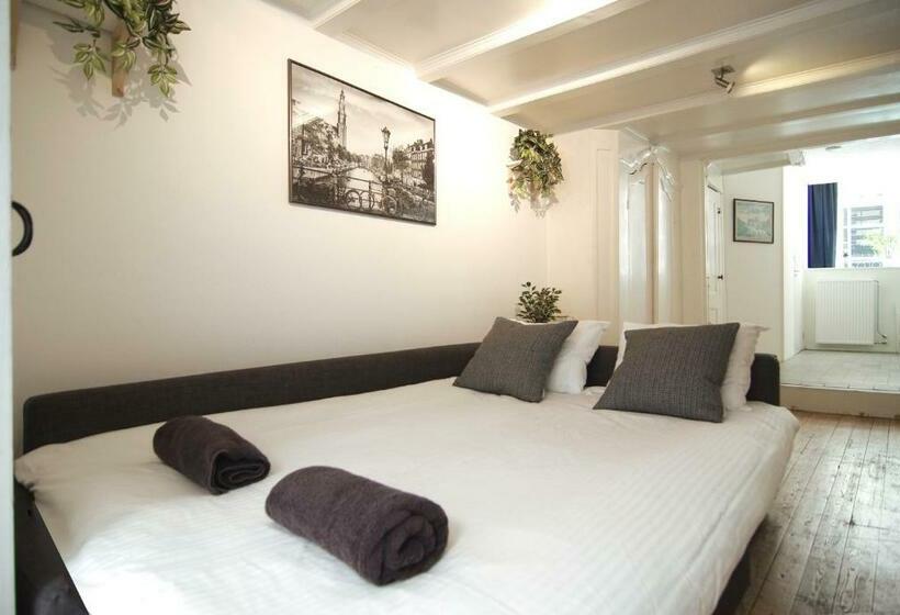 تختخواب و صبحانه Cosy Apartment Right In The City Center With Airco!