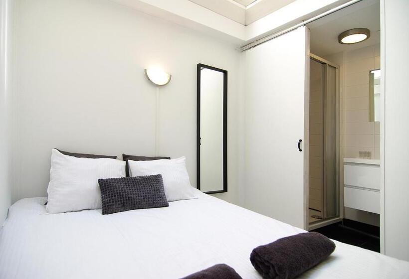 تختخواب و صبحانه Cosy Apartment Right In The City Center With Airco!