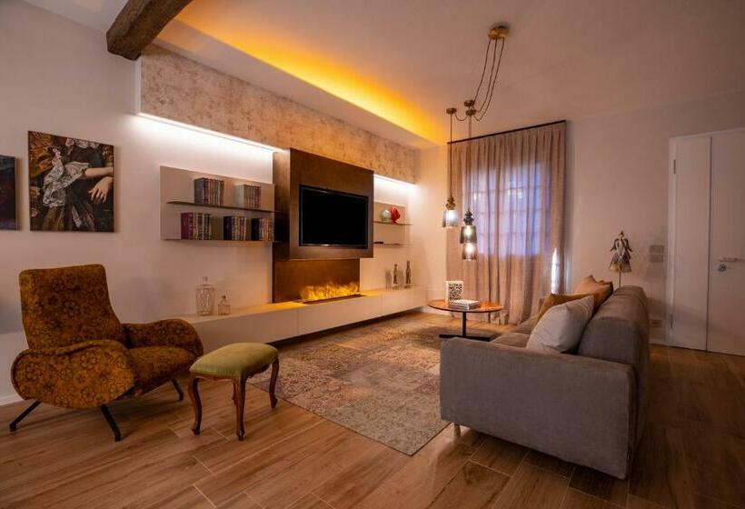 민박 Villa Elia Suite Room