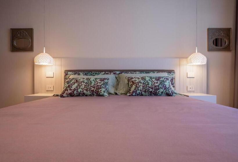 تختخواب و صبحانه Villa Elia Suite Room