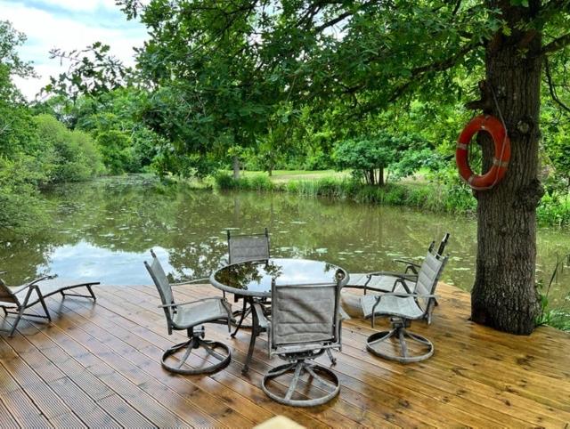 Cackle Hill Lakes, Kingfisher Lodge