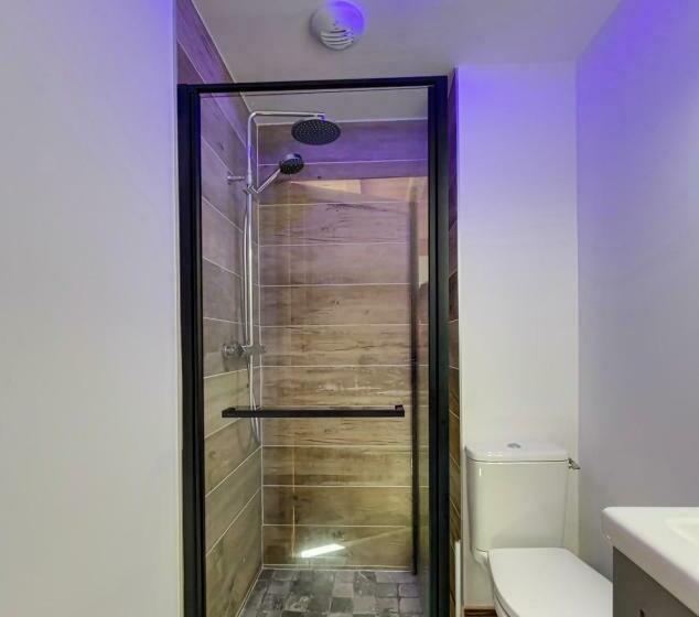 Chalet Le Mauntenrojji   Skis Aux Pieds