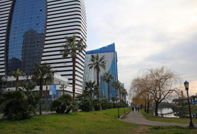 High Class Aparthotel In Orbi City Batumi
