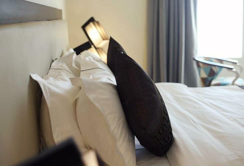 فندق ارتاما   Artama