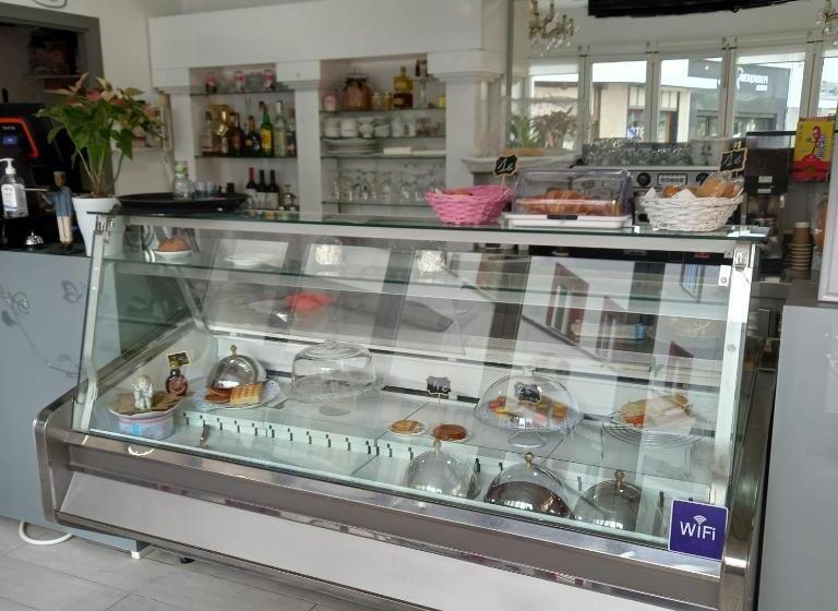 هتل H Bella Mar Roses