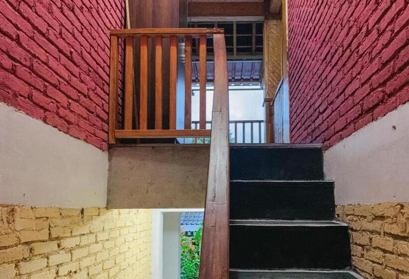 ホテル Lesehan Cahaya Tetebatu Inn Syariah At Desa Wisata