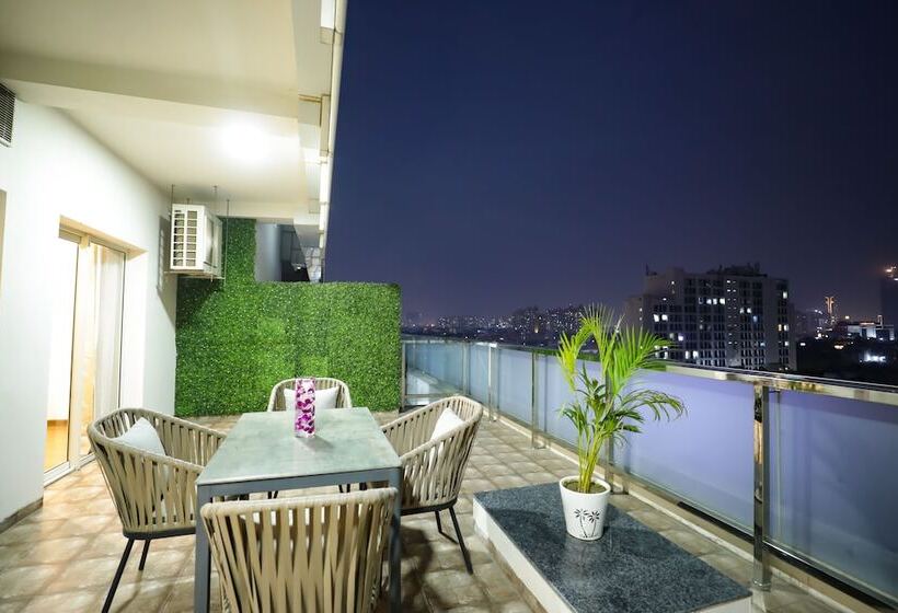 ホテル Regenta Suites Gurugram, Sohna Road, Sector 49