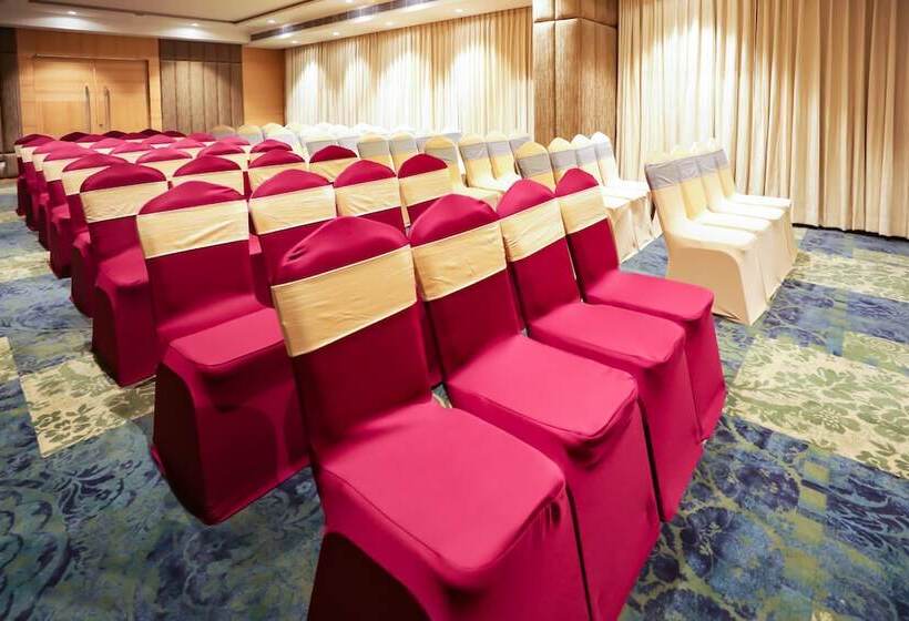 ホテル Regenta Suites Gurugram, Sohna Road, Sector 49