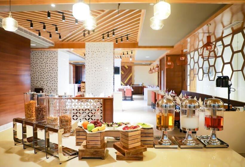 ホテル Regenta Suites Gurugram, Sohna Road, Sector 49