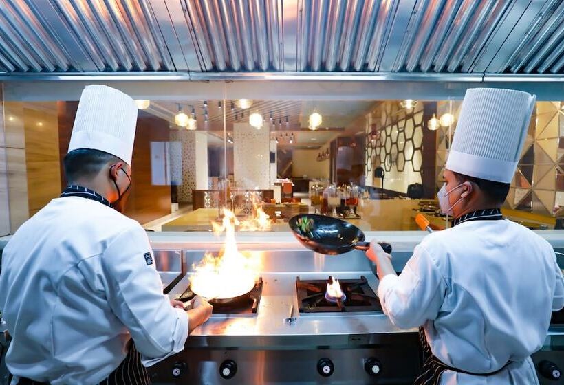 ホテル Regenta Suites Gurugram, Sohna Road, Sector 49