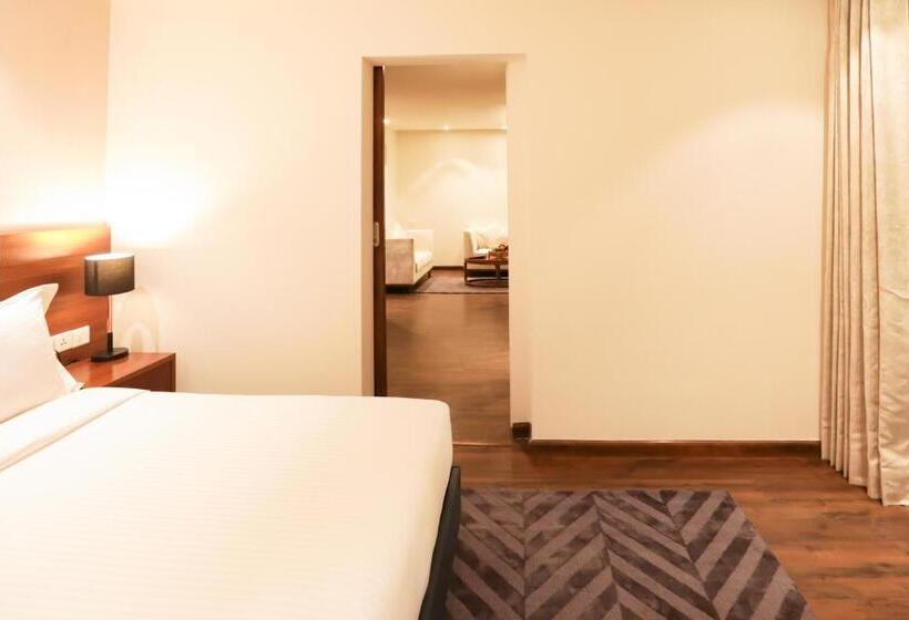 ホテル Regenta Suites Gurugram, Sohna Road, Sector 49