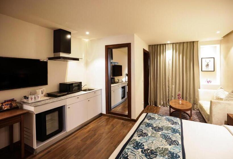 ホテル Regenta Suites Gurugram, Sohna Road, Sector 49