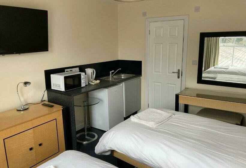 Отель The Earlham