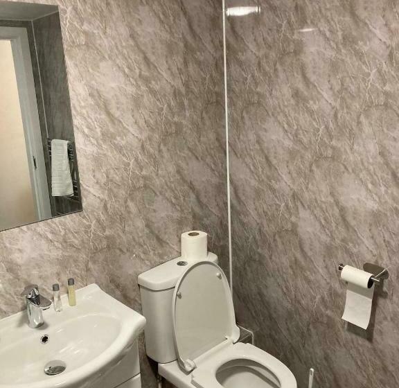 Отель The Earlham