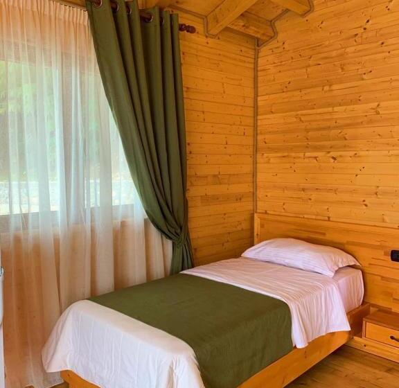 ホテル Wooden House