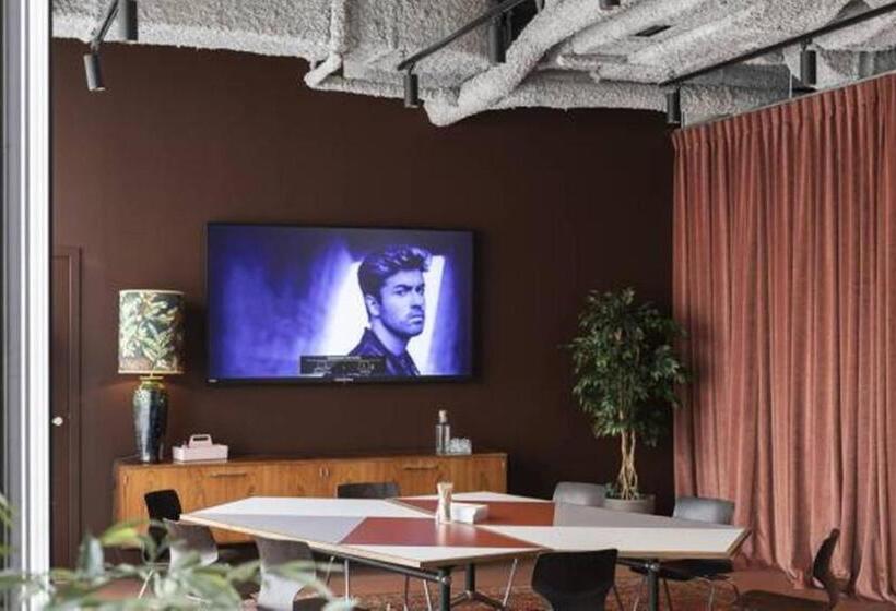 ホテル Yust Liege