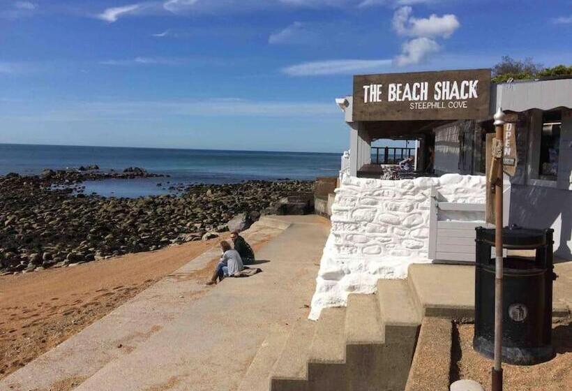 Lottie S Lookout, Ventnor With Fantastic Sea Views