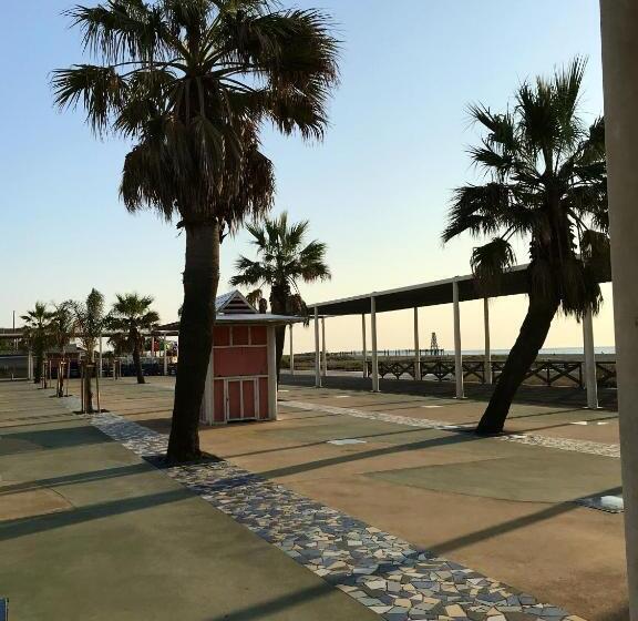 Maison De 2 Chambres Avec Jardin Clos A Leucate