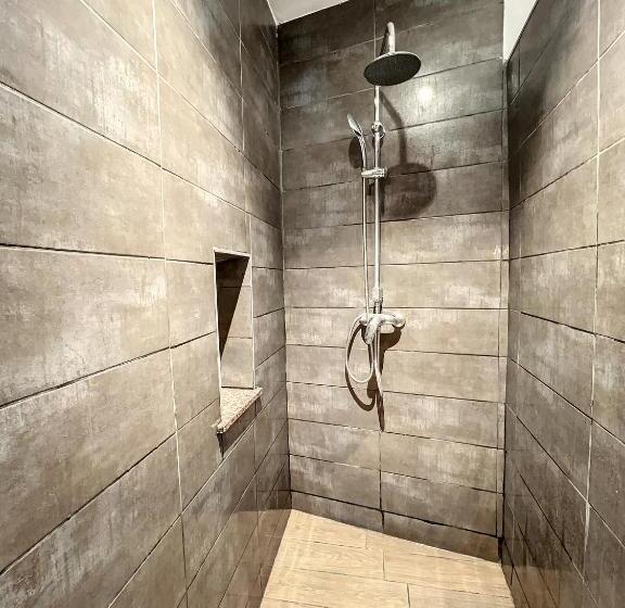 Maison De Ville Jacuzzi Wiffi à 4km Aéroport Charleroi