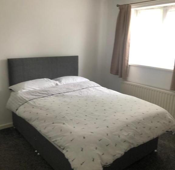 Normanby Raybould House