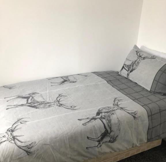 Normanby Raybould House