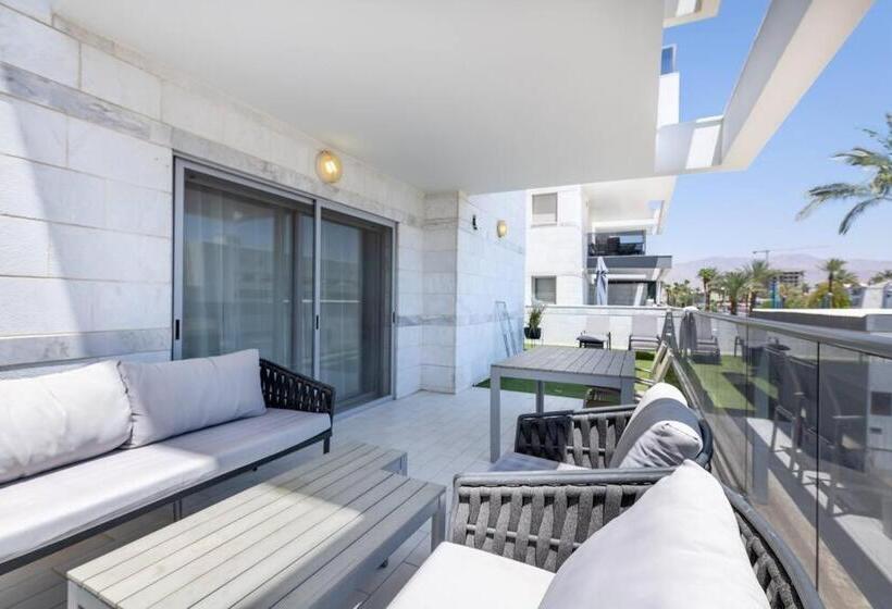 Pool Side Luxury Suite At Royal Park New Listing